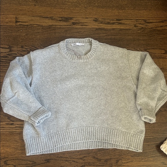 Zara Sweaters - Zara Women's Light Gray Crewneck Sweater